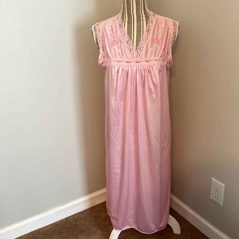 Vintage Carole Pink Nylon Gown Size Medium